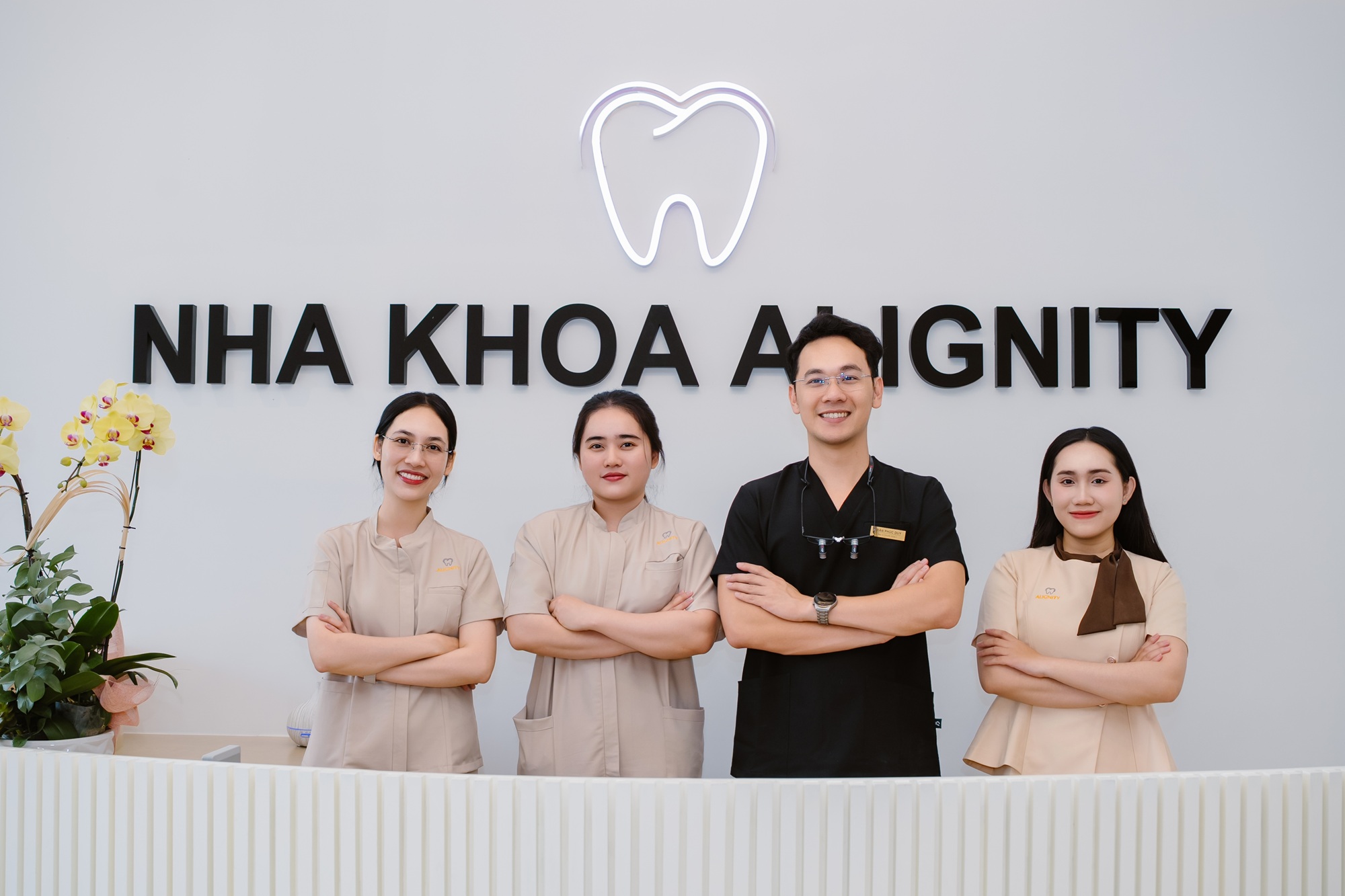 đọi ngũ bác sĩ tại nha khoa ALIGNITY
