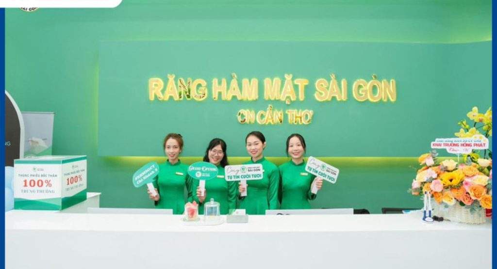 Top 10 nha khoa Cần Thơ uy tín, bác sĩ giỏi & giá tốt nhất 2026 12 Khu vực tiếp khách của Bệnh viện Răng Hàm Mặt Sài Gòn tại Cần Thơ.