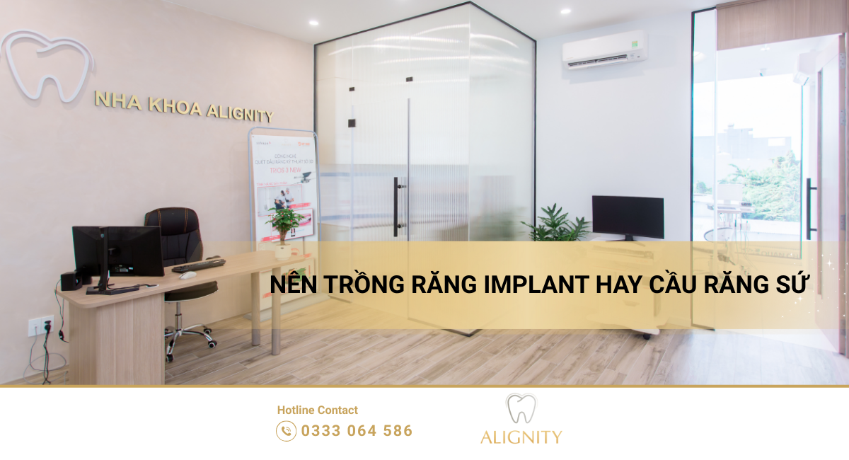 Ảnh đại diện so sánh implant và cầu răng sứ