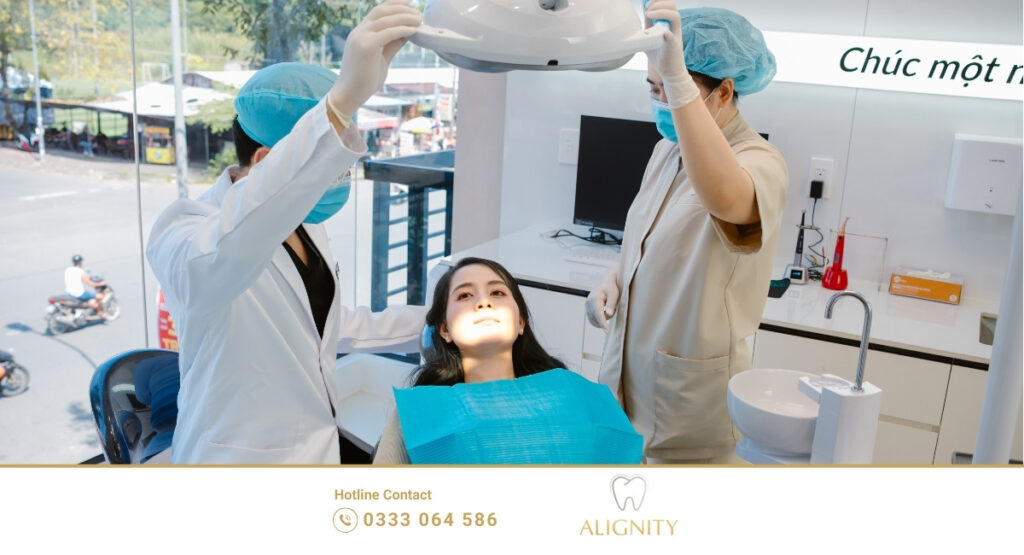 Trụ implant C-Tech Ý là gì? Cấu tạo, ưu điểm và bảng giá 2026 2 Đội ngũ bác sĩ chuyên môn cao là yếu tố then chốt quyết định thành bại của ca cấy ghép